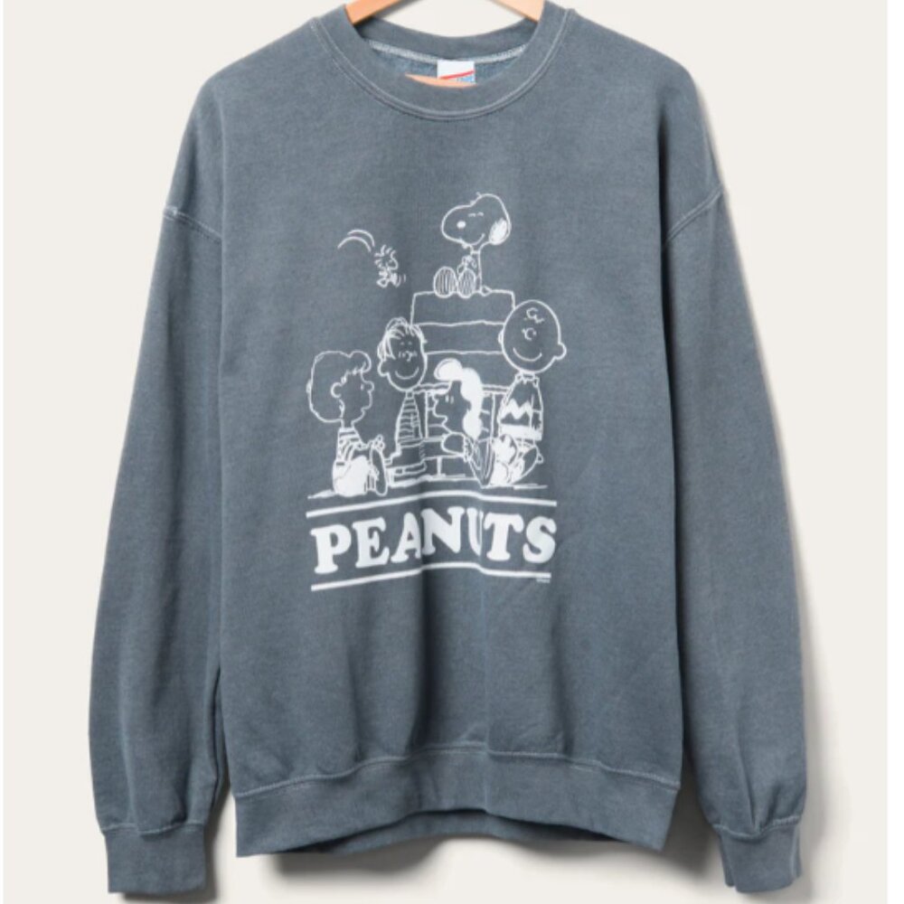 NWOT - UNISEX - Peanuts The Gang Flea Market Fleece - Size Men XL - Women's L